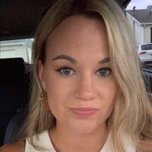 Meet your Posher, Erika